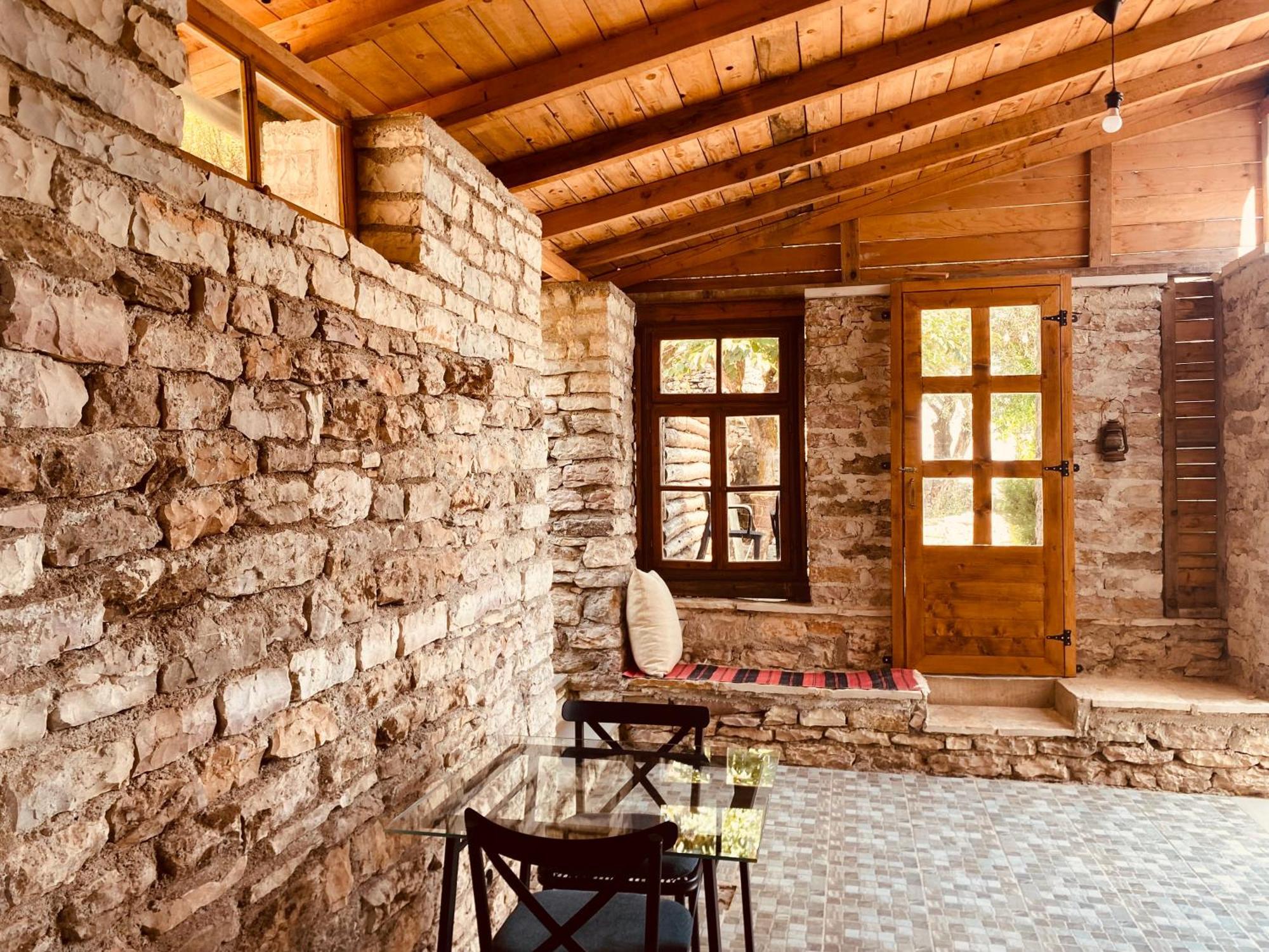 Vila Eri Gjirokaster Exterior photo